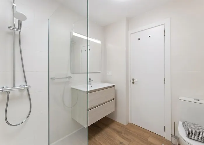 Monarch Коста Бланка